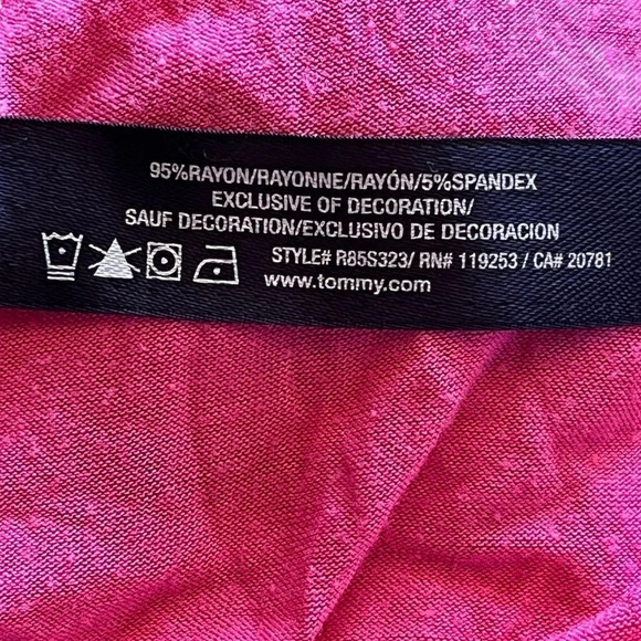Tommy Hilfiger Women’s Pink Graphic Tee Crewneck Semi Sheer Pullover Classic Y2k - Picture 8 of 10